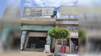 إزالة الإعلانات غير مرخصة والمخالفة بمحافظة الدقهلية