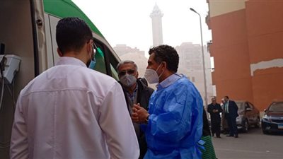 طبيب مصري في أمريكا يشيد بما تشهده مصر من طفرة طبية