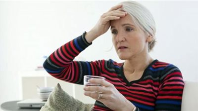 طرق بسيطة للتخلص من أعراض القلق أثناء فترة انقطاع الطمث