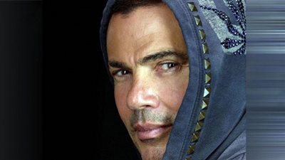 عمرو دياب يتصدر قائمة أنغامي بأغنية 