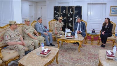 محافظ البحيرة يستقبل مدير جمعية المحاربين القدماء وضحايا الحرب
