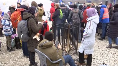 أوكرانيا ونزاعات أخرى دفعت إجمالي عدد النازحين قسرًا لأكثر من 100 مليون شخص