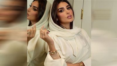 ياسمين صبري تتألق بفستان لامع في مهرجان كان السينمائي