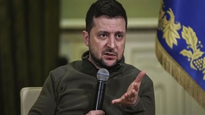 زيلينسكي: وفاة 100 أوكراني يوميًا في الشرق