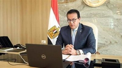بتكلفة 2 مليار جنيه| وزير التعليم العالي يتابع إنشاءات جامعة الزقازيق الأهلية