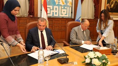 محافظ القاهرة يوقع تفاقية تعاون لإدارة الوحدات المنشأة بمشروع الخيالة بالبساتين
