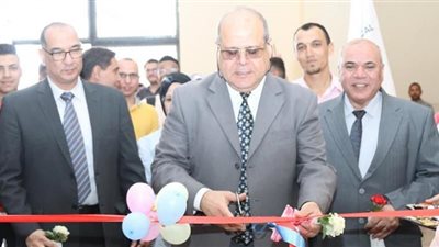 رئيس جامعة الدلتا التكنولوجية يفتتح المعرض الفنى الثاني