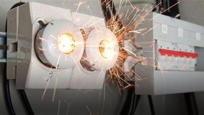 في 6 خطوات.. كيف تحمي نفسك من حوادث الماس الكهربائي