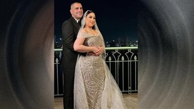خاص| هاني البحيري لـ الوفد: صممت فستان زفاف بوسي بحبٍ و اللؤلؤ البطل الحقيقي في تصميمه (تفاصيل وصور)