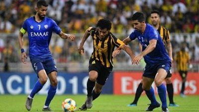 كلاسيكو السعودية.. الاتحاد يتقدم على الهلال بعد مرور نصف ساعة
