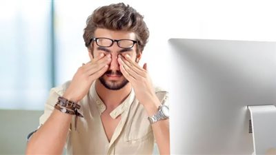 4 عادات يومية تسبب إجهاد العين