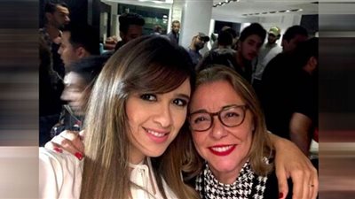 ياسمين عبد العزيز تنعي مها أبو عوف