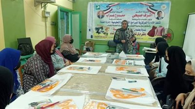 الشرقية: ملتقى حرفى لتعليم وتدريب الفتيات فن التفصيل بالباترون