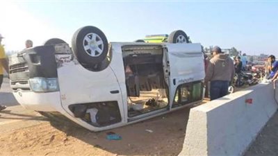 إصابة 4 أشخاص في حادث انقلاب ميكروباص ببني سويف