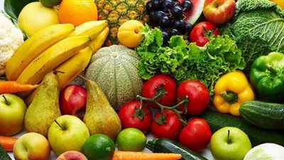 تراجع أسعار المشمش والعنب بأسواق المنيا