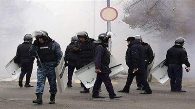 فرنسا والمفوضية الأوروبية تدعوان إلى إنهاء العُنف في كازاخستان