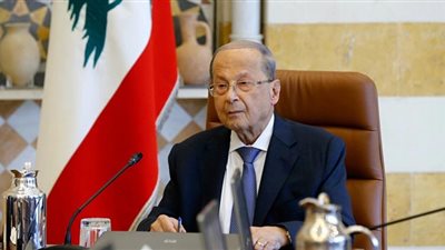 رئيس لبنان يرد قانون الدولار الطلابي ويطلب من النواب إعادة النظر فيه