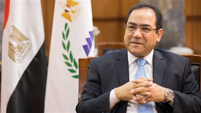 التنظيم والإدارة: نقل 1639 موظفًا من مديرية الشئون الصحية الإسماعيلية إلى هيئة الرعاية