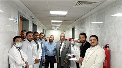 نائب رئيس جامعة الأقصر يتابع الامتحانات الإكلينيكية لطلاب الطب بمستشفى الكرنك الدولي