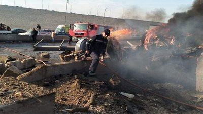 شلل مروري بالطرق الأوسطي بعد انفجار سيارة تريلا