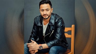 حمادة هلال يقترب من الـ 200 ألف مشاهدة بأغنية 