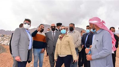 وزيرة البيئة تتفقد منظومة المعالجة بمصنع فرز المخلفات في منطقة الخناصير بشرم الشيخ