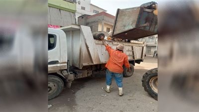 رفع ٢٠ طن قمامةً واشغالات في فارسكور بدمياط