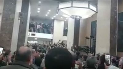 شاهد.. استمرار تجمع موظفي ماسبيرو داخل المقر للمطالبة بحقوقهم