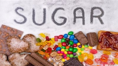 خبيرة تغذية تحذر من أطعمة غير محلاة تحتوي على نسبة عالية من السكر