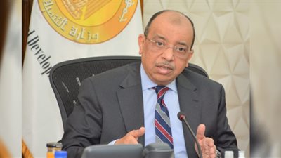 وزير التنمية المحلية يتابع جهود شركة 