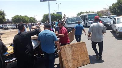 تنفيذ 11 قرار غلق وتشميع بالعاشر من رمضان