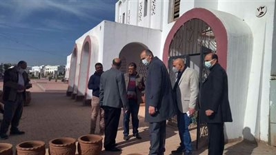 مدير تعليم القاهرة يتفقد المدرسة الفنية بقرية الفواخير