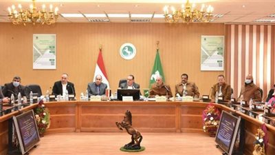 محافظ الشرقية يقرر وحدات سكنية ومساعدات وعلاج للمواطنين