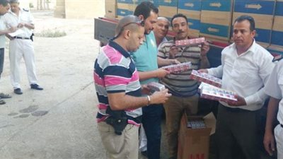 استمرار حملات التموين على الأسواق والمحلات التجارية والمخابز بالإسماعيلية