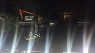 الاستماع لأقوال الناجين من السيارة الغارقة بنيل منشأة القناطر