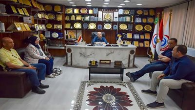 وكيل صحة الشرقية يقدم الشكر لدفعة 2006 بكلية طب الزقازيق