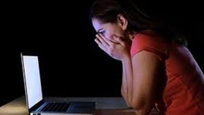 الاستماع لأقوال فتاة هددها خطيبها السابق بنشر صورها الخاصة بالحوامدية
