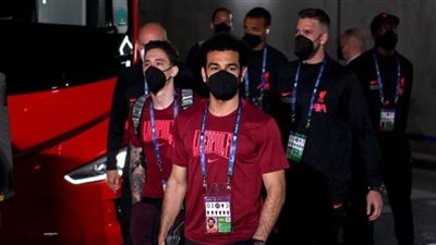 وصول حافلتي ريال مدريد وليفربول لملعب مباراة نهائي دوري أبطال أوروبا