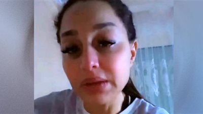بسمة وهبة تبكي وتسعل من داخل العزل المنزلي: إصابة أوميكرون صعبة.. ومعنوياتي صفر