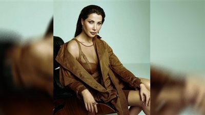 نانسي عجرم تستعرض أنوثتها في حفلها بالقاهرة