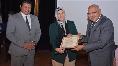 افتتاح أسبوع البيئة بكلية البنات بجامعة عين شمس (تفاصيل)