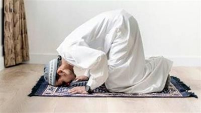 هل يجوز أداء صلاة تحية المسجد أثناء بث أو قراءة القرآن الكريم