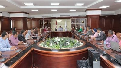 نائب محافظ بني سويف يتابع استعدادات المشاركة في جائزة مصر للتميز الحكومي لعام 2022