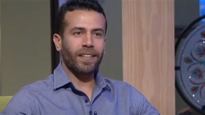 يوسف الأشقر: لا أهتم بالسوشيال ميديا.. وأشعر بالحرج بسبب 