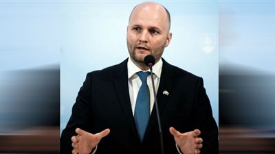 سلوفاكيا تسلّم أوكرانيا 8 مدافع ذاتية الدفع