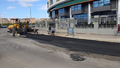 أجهزة مدن 6 أكتوبر والشيخ زايد والعاشر من رمضان تُواصل تنفيذ أعمال رفع كفاءة وتطوير الطرق