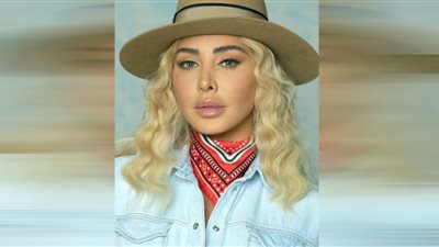 شاهد.. جويل مردينيان تستعرض أنوثتها بإطلالة عصرية أنيقة في أحدث ظهور