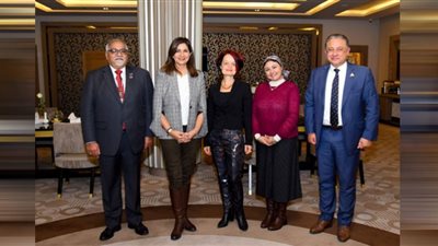 مباحثات بين وزارة الهجرة وبرنامج الأغذية لدعم 
