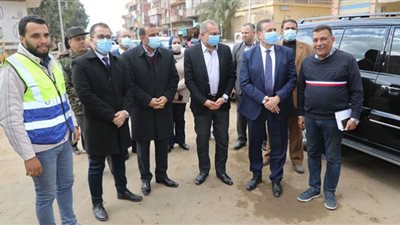 محافظ المنوفية ورئيس مجلس إدارة صندوق التنمية الحضرية يتفقدان الأعمال الإنشائية