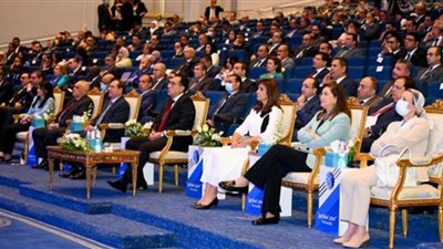 رئيس الوزراء يشارك في فعاليات مؤتمر 